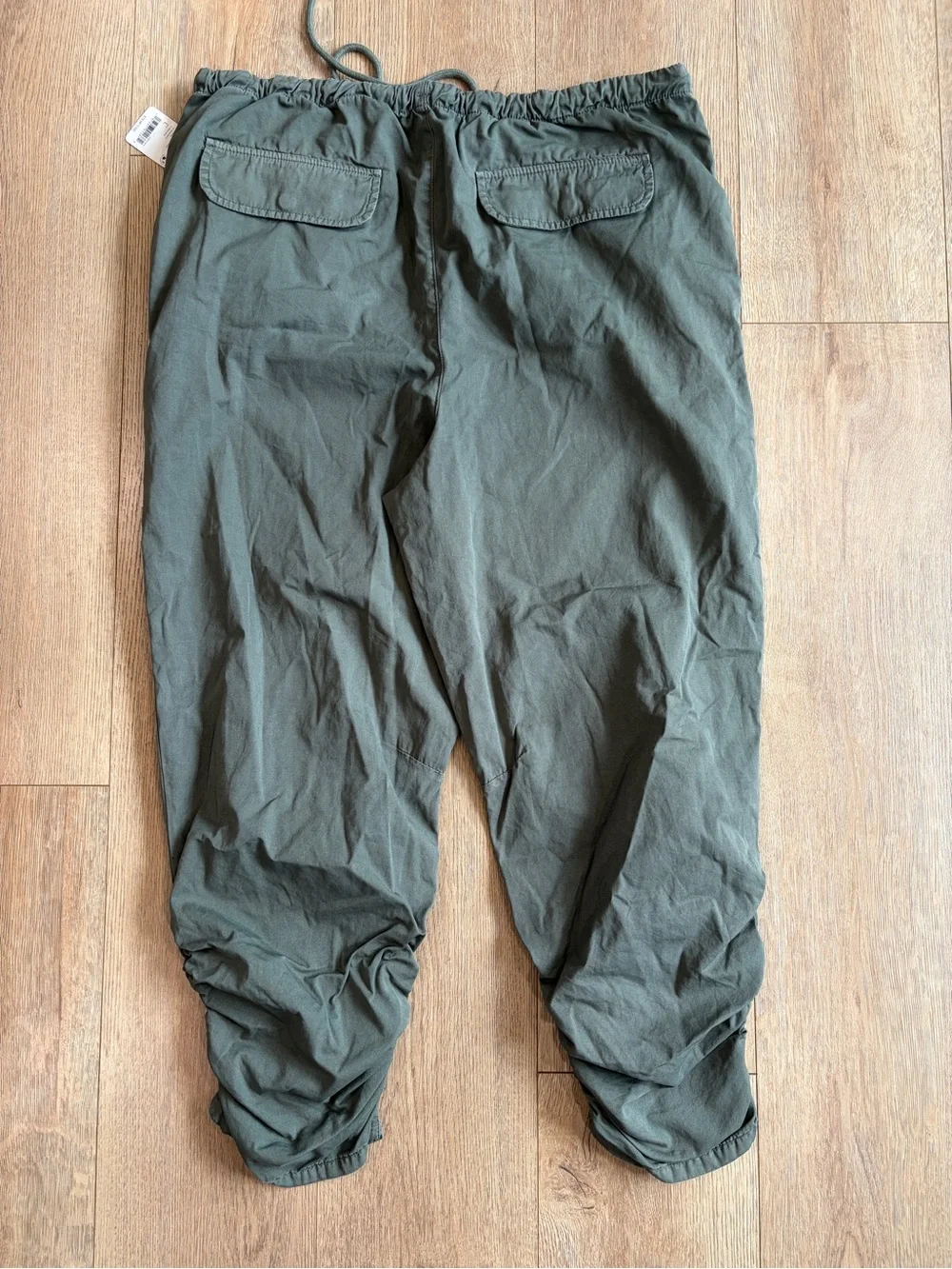 Free People New Light Parachute Pants Hunter Green Army Ruched Jogger Large NWT